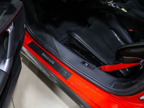 Used 2022 Ferrari SF90 Stradale AWD/4WD image 37