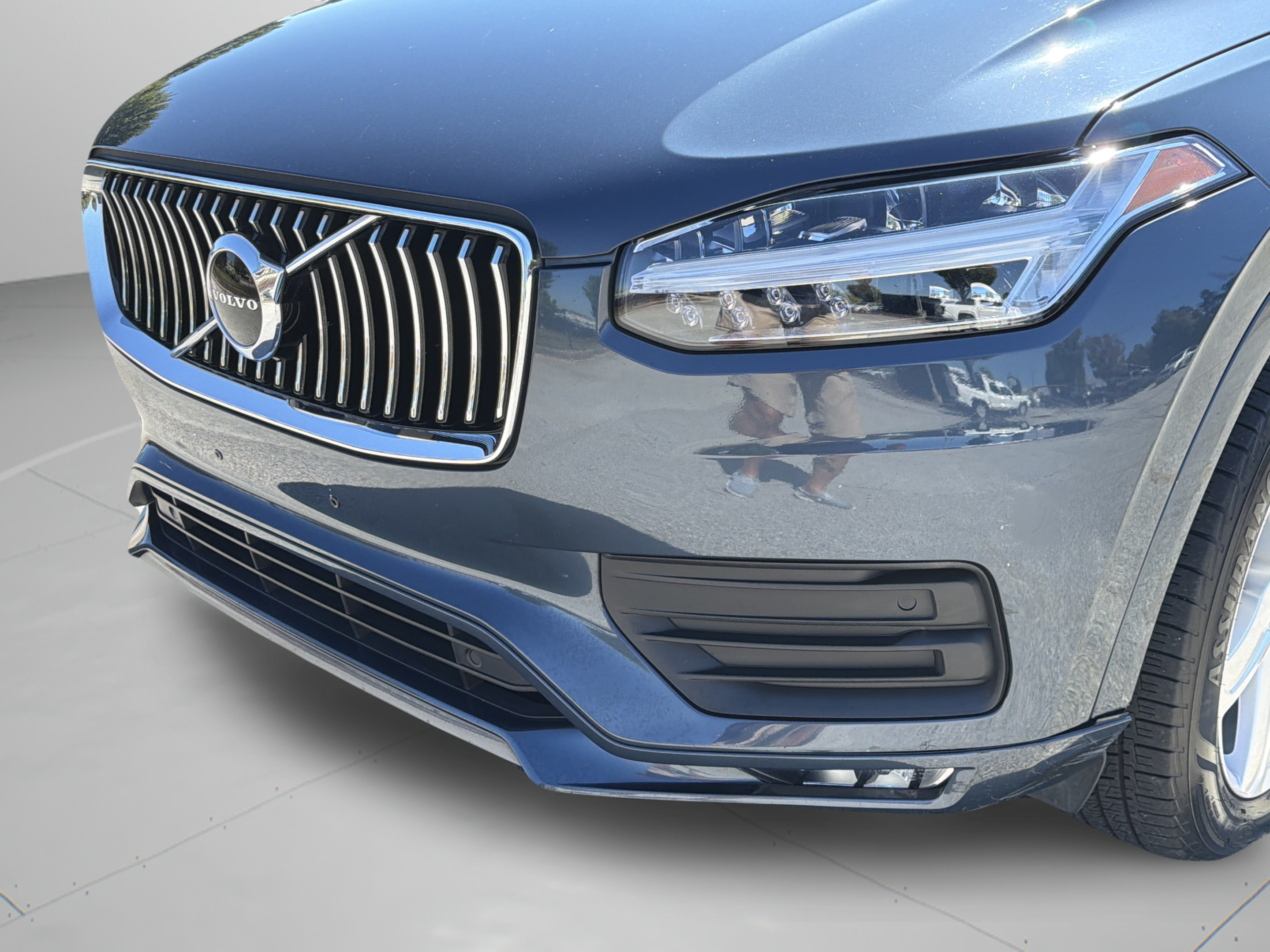Used 2020 Volvo XC90 T6 Momentum AWD/4WD image 35