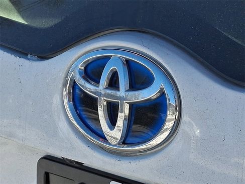 Used 2021 Toyota Prius Prime LE image 29