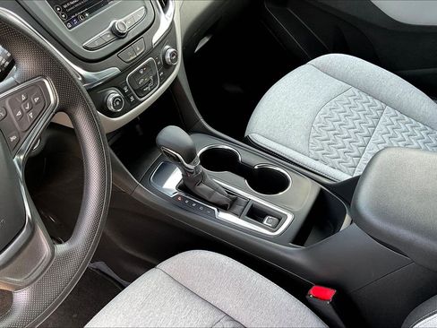 Used 2023 Chevrolet Equinox LS w/ LS Convenience Package FWD image 18
