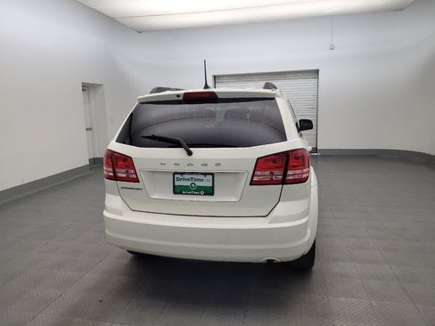 Used 2018 Dodge Journey SE w/ Connectivity Group FWD image 7