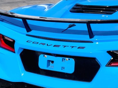 Used 2022 Chevrolet Corvette Stingray Premium Conv w/ Z51 Performance Package RWD image 25