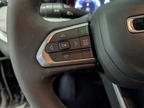 Used 2023 Jeep Compass Limited w/ Elite Group AWD/4WD image 18