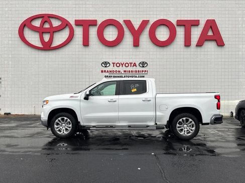 Used 2024 Chevrolet Silverado 1500 LTZ AWD/4WD image 5
