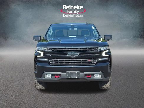 Used 2021 Chevrolet Silverado 1500 LT Trail Boss w/ Convenience Package II AWD/4WD image 2