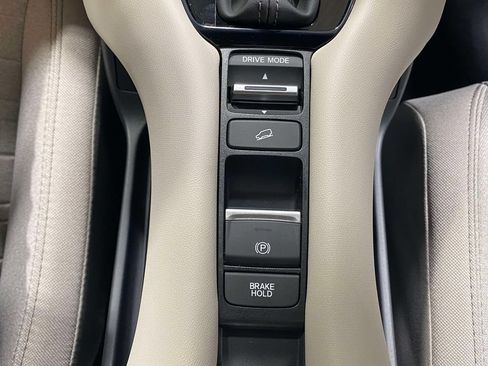 New 2027 Honda HR-V LX image 30