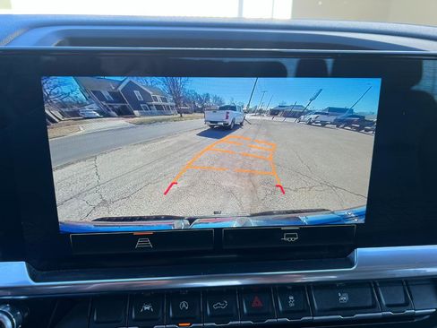 Used 2025 GMC Sierra 1500 SLT AWD/4WD image 58