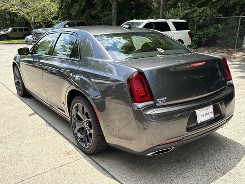 Used 2023 Chrysler 300 Touring w/ Sport Appearance Package RWD image 5