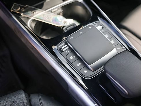 Used 2023 Mercedes-Benz EQB 350 4MATIC SUV image 19