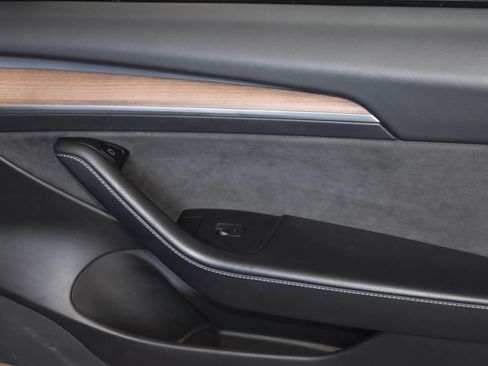 Used 2023 Tesla Model 3 Standard Range RWD image 12