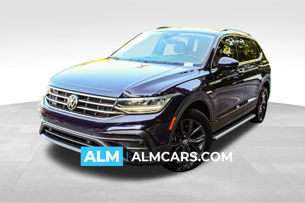 Used 2022 Volkswagen Tiguan SE FWD image 1