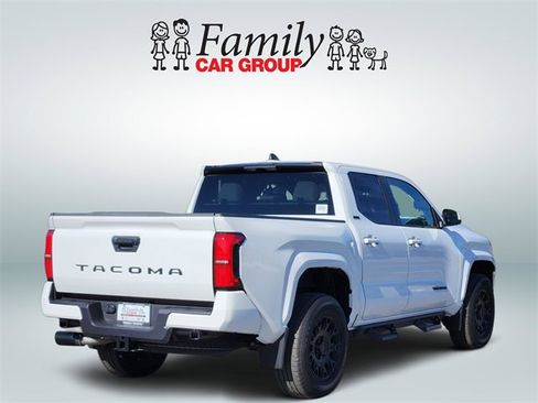 Certified 2024 Toyota Tacoma SR5 image 4