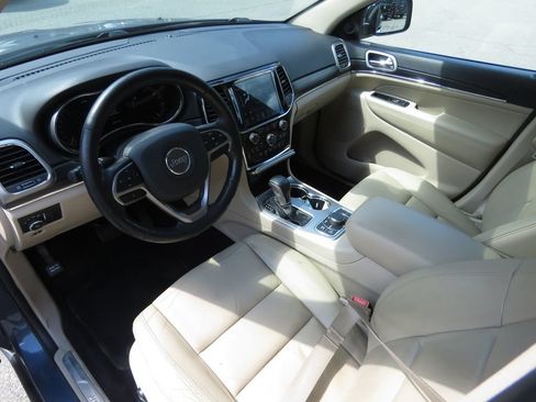 Used 2021 Jeep Grand Cherokee Limited AWD/4WD image 11