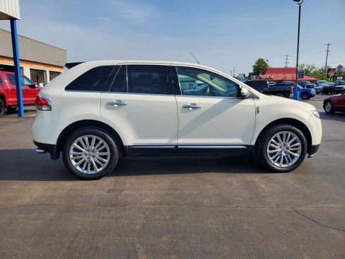 Used 2013 Lincoln MKX AWD image 5