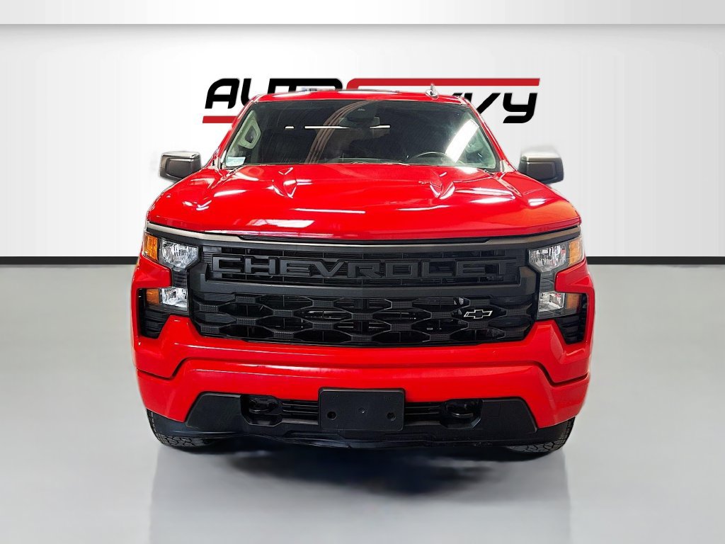 Used 2025 Chevrolet Silverado 1500 Custom w/ Turbomax Blackout Package AWD/4WD image 2