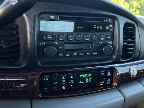 Used 2005 Buick Le Sabre Limited w/ Gran Touring Package image 22