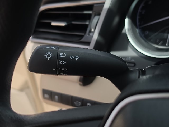 Used 2021 Toyota Camry LE FWD image 23