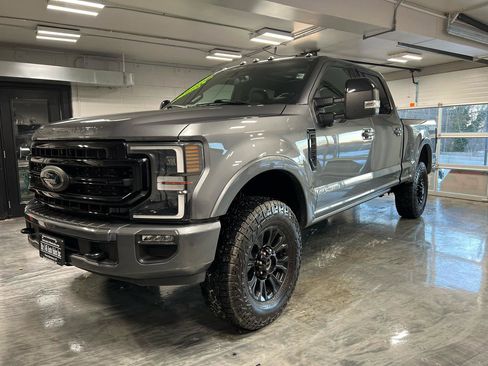 Used 2022 Ford F350 Lariat w/ Tremor Off-Road Package image 4