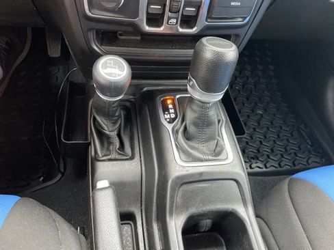 Used 2022 Jeep Gladiator Sport AWD/4WD image 43