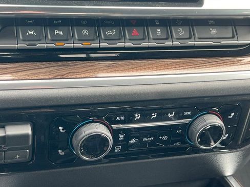 New 2026 Chevrolet Silverado 1500 LT w/ Z71 Off-Road Package AWD/4WD image 17