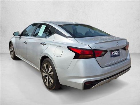 Used 2022 Nissan Altima 2.5 SV FWD image 7