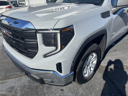 Used 2024 GMC Sierra 1500 Pro w/ Pro Value Package image 8