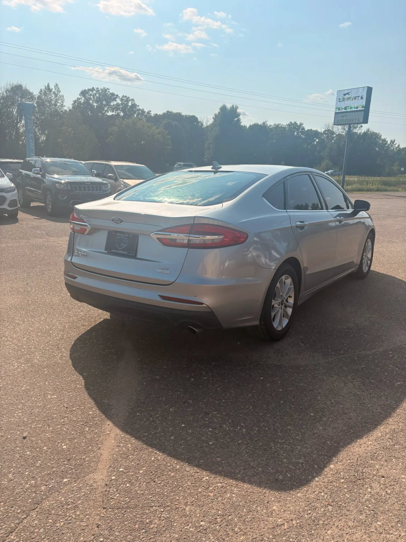 Used 2020 Ford Fusion SE FWD image 5