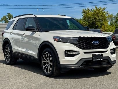 Used 2023 Ford Explorer ST-Line w/ Class IV Trailer Tow Package