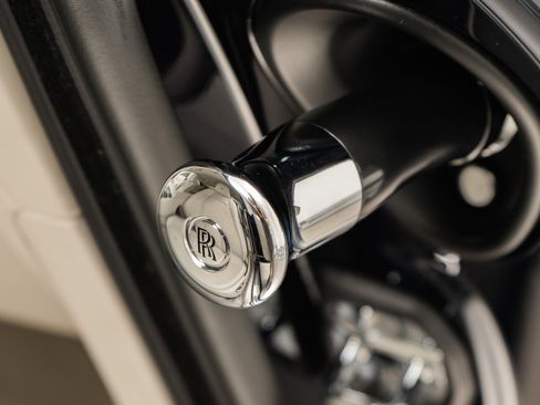 Used 2019 Rolls-Royce Wraith image 36