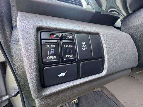 Used 2013 Honda Odyssey EX-L image 17