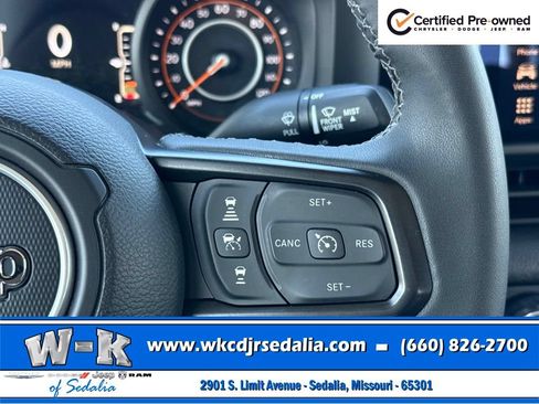 Certified 2025 Jeep Gladiator Sport AWD/4WD image 39