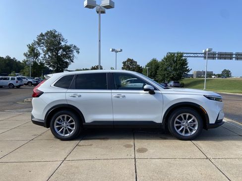 Used 2025 Honda CR-V EX image 13