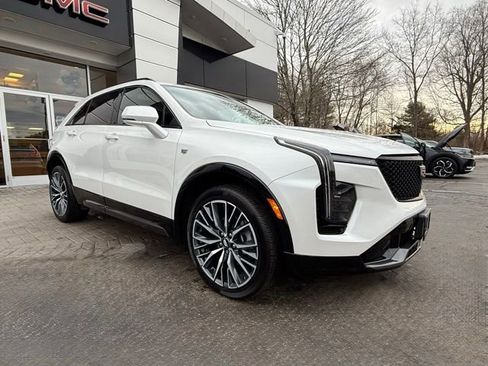 Used 2024 Cadillac XT4 Sport image 7