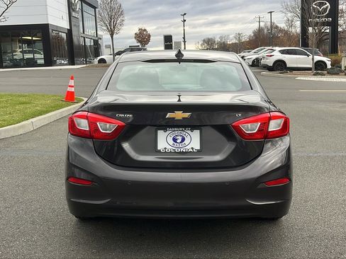 Used 2017 Chevrolet Cruze LT w/ Convenience Package image 5