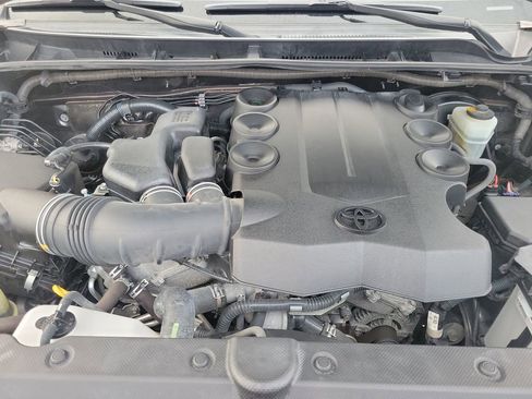 Used 2016 Toyota 4Runner Limited image 37