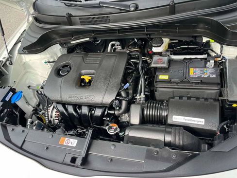Certified 2025 Kia Soul LX w/ LX Technology Package FWD image 37