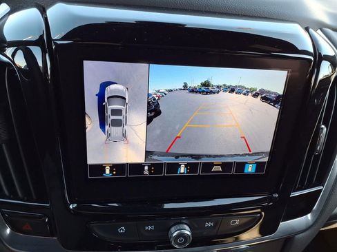 Used 2023 Chevrolet Traverse RS w/ LPO, Cargo Package AWD/4WD image 8