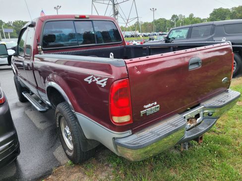 Used 2004 Ford F250 XLT image 9