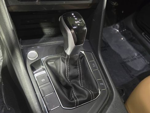 Certified 2024 Volkswagen Tiguan SE R-Line FWD image 19
