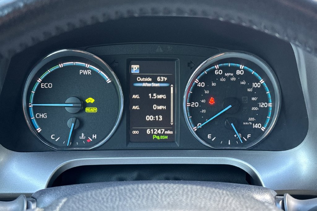 Used 2018 Toyota RAV4 Limited w/ Advanced Technology Package AWD/4WD image 23