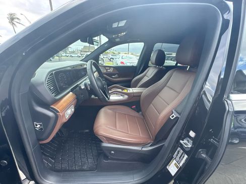 Used 2025 Mercedes-Benz GLE 450e 4MATIC w/ AMG Line Exterior image 15