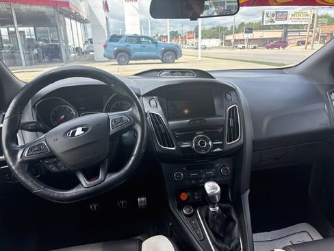 Used 2015 Ford Focus ST w/ Equipment Group 402A FWD image 6
