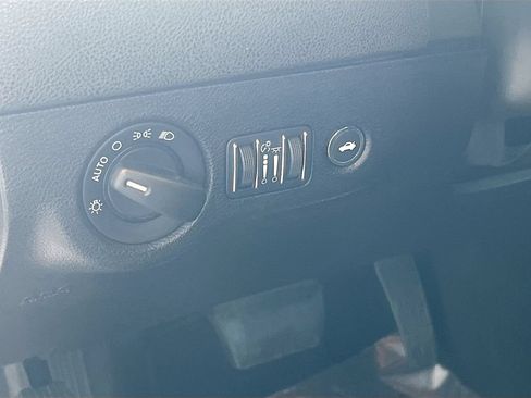 Used 2021 Dodge Charger SXT w/ Leather Interior Group RWD image 10