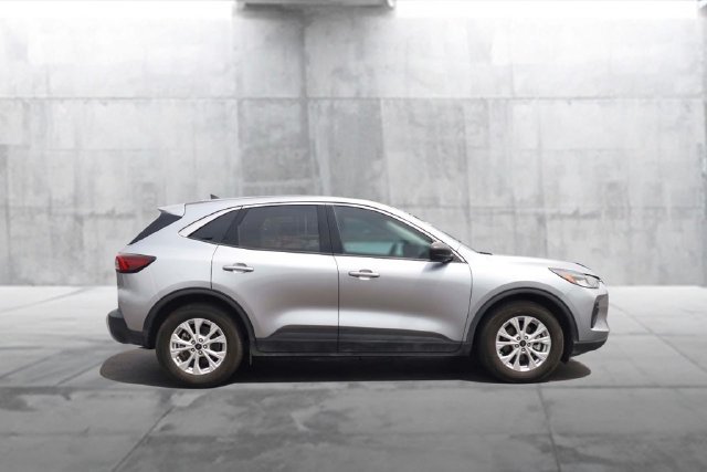 Certified 2024 Ford Escape Active FWD image 5