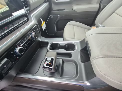 New 2026 GMC Sierra 1500 SLT w/ SLT Premium Package image 29