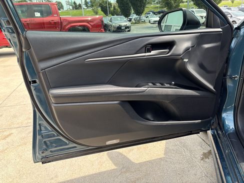 Used 2025 Toyota Camry XSE AWD/4WD image 12