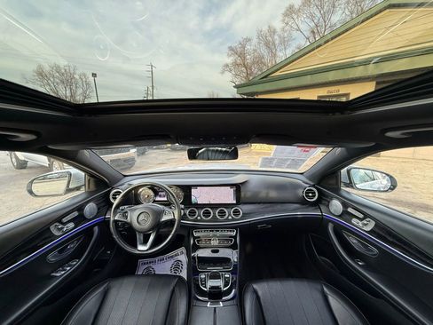 Used 2017 Mercedes-Benz E 300 4MATIC image 31