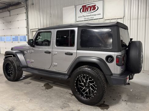Used 2019 Jeep Wrangler Unlimited Sport image 14