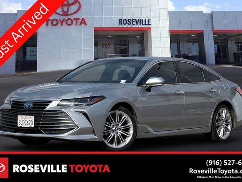 Used 2021 Toyota Avalon Limited w/ Advanced Safety Package FWD image 1