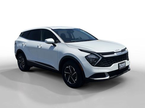 Used 2023 Kia Sportage LX AWD/4WD image 7